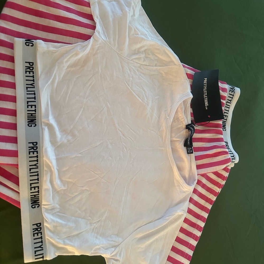 PrettyLittleThing PJ's - Picture 4 of 5
